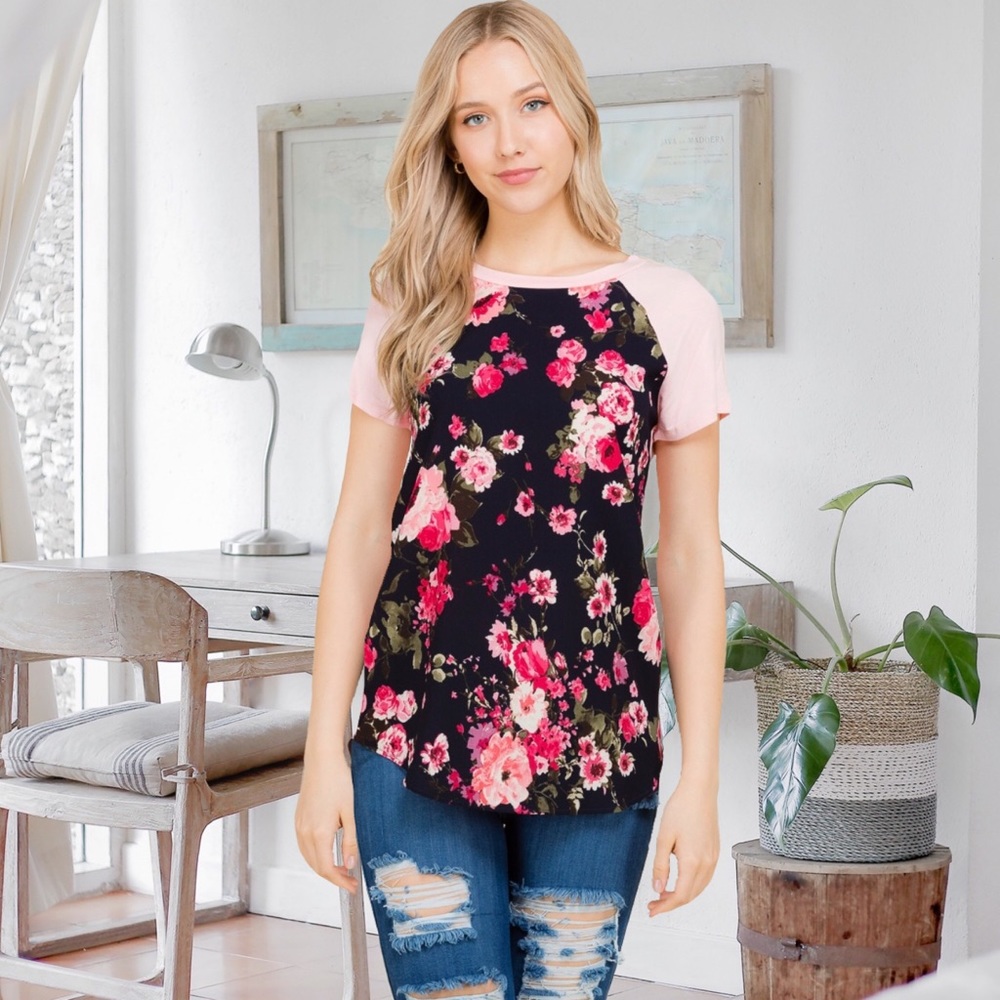 NWT clearance Women’s Floral raglan blouse top